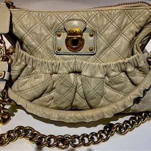 Marc Jacob’s cream quilted Leather medium sized Stam bag.